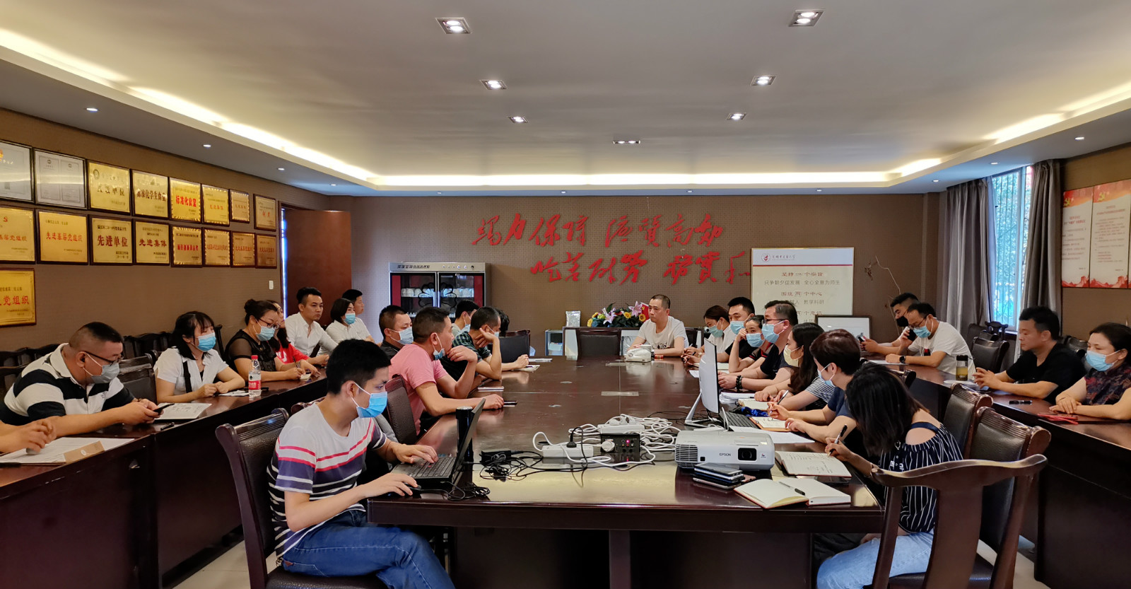 微信图片_20200526112651_meitu_1.jpg 微信图片_20200526112651_meitu_1.jpg